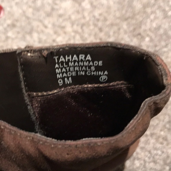 Distressed boots - Picture 5 of 6